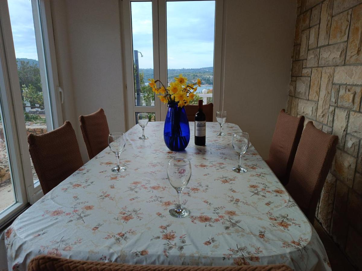 Apartments Solta Necujam Ngoại thất bức ảnh